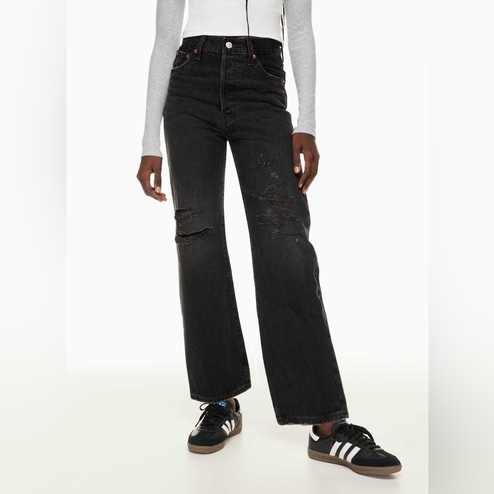 NEW! Levi’s Aritzia Ribcage Straight Ankle Destroyed Black Denim Jeans 24 W 25 L